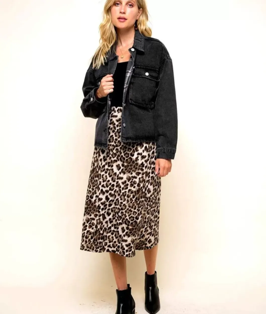 Tops>Nayked Apparel Women'S Vintage Washed Oversized Denim Jacket/Discontinued Black Denim